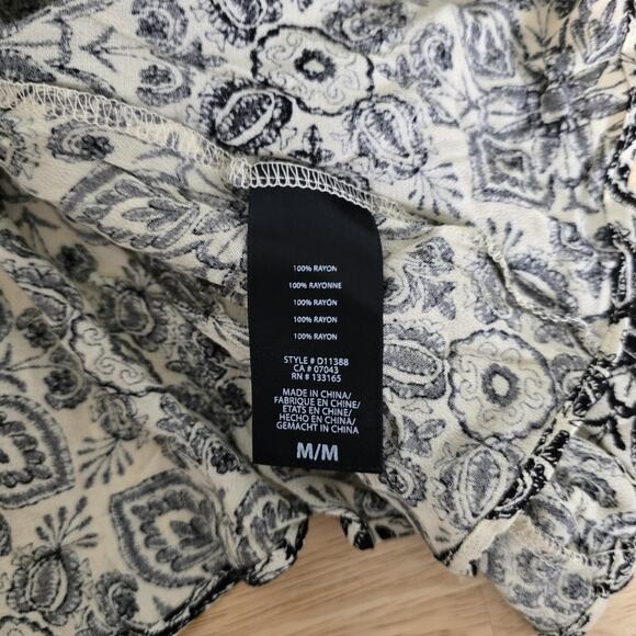 Eri + Ali Blouse Womens Medium Floral Print Bell Sleeve Boho Top Rayon - Picture 4 of 11